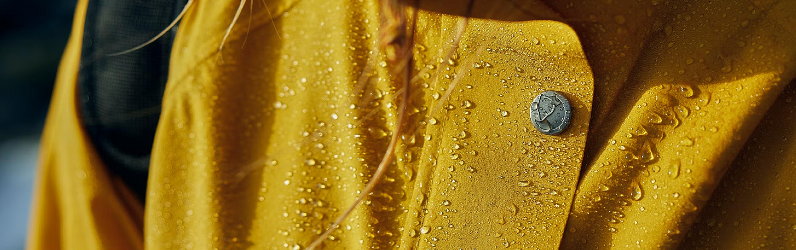 Impermeable vs. Repelente al Agua vs. Resistente al Agua