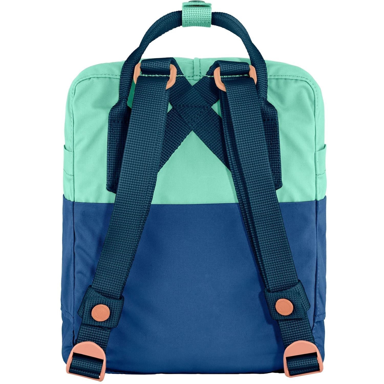 Compra FjallRaven Kanken Art Plus una mochila con un diseño único