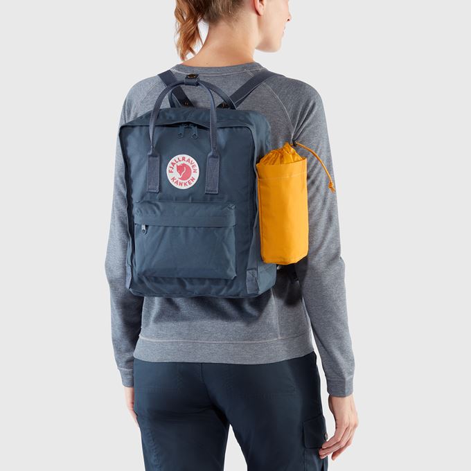 Mochila con best sale botella de agua